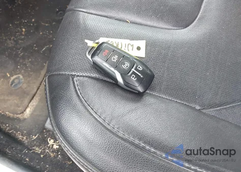 2016 Ford Fusion Titanium из США, поврежденный, VIN 3FA6P0K90GR257600